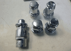 Kia venga nakrętki kół felg aluminiowych M12x1.5 7